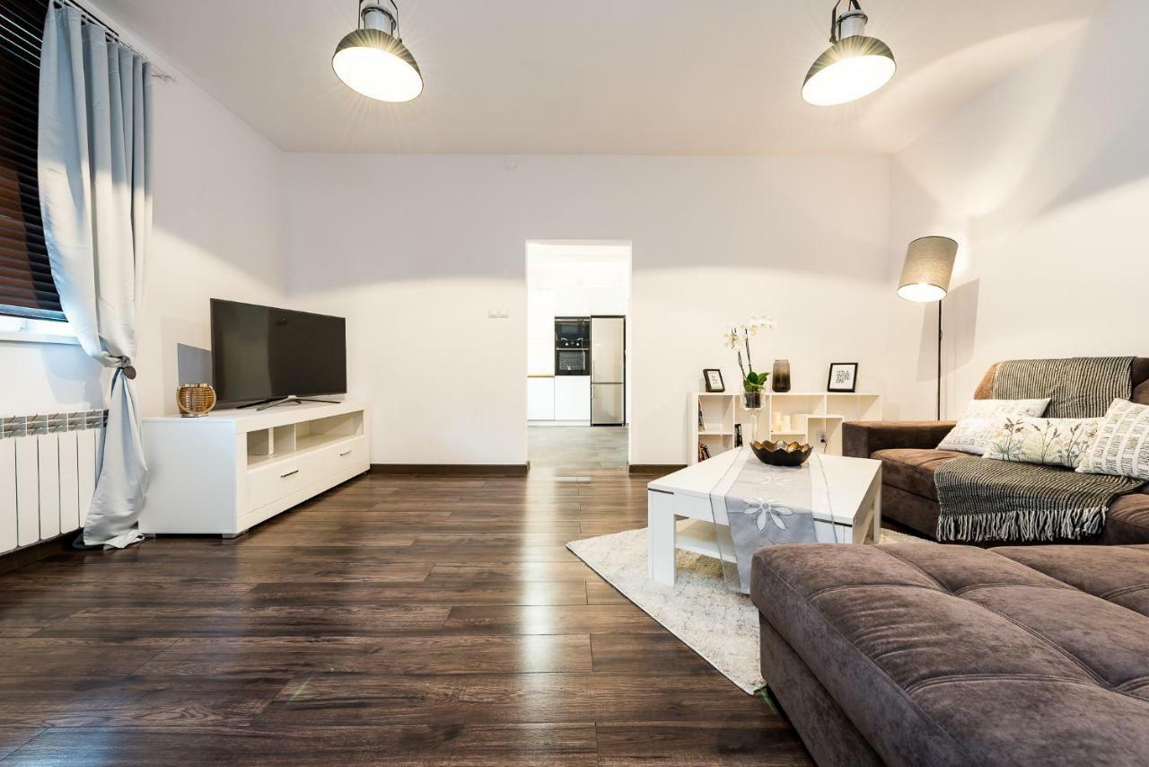 Stylowy Apartament كاتوفيتسه المظهر الخارجي الصورة